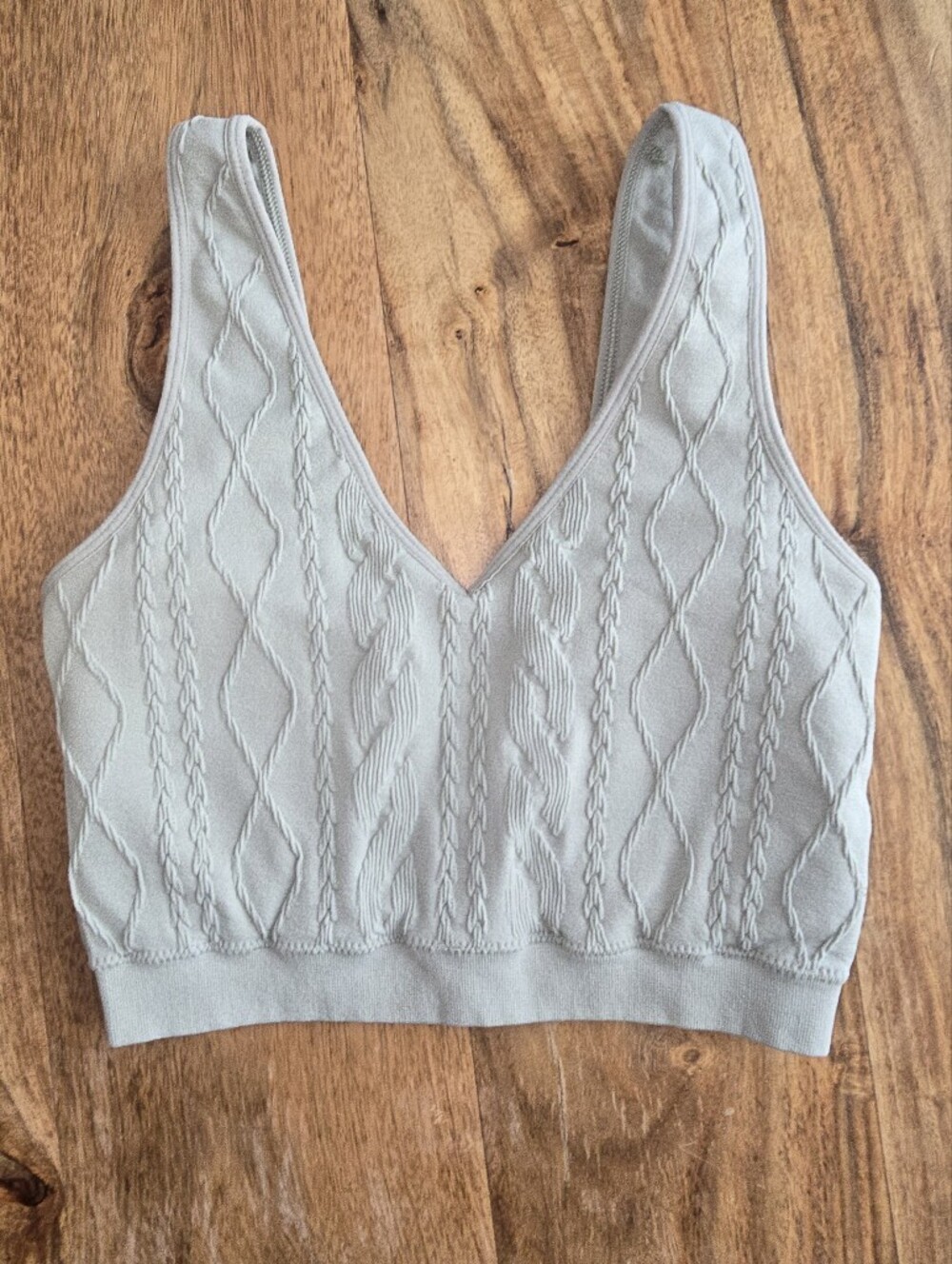 Gilly Hicks From Hollister Cable-Knit V-Neck Sport Bra Tank Size: XS